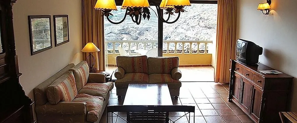 Playa De Los Roques Apartamentos Лос-Реалехос